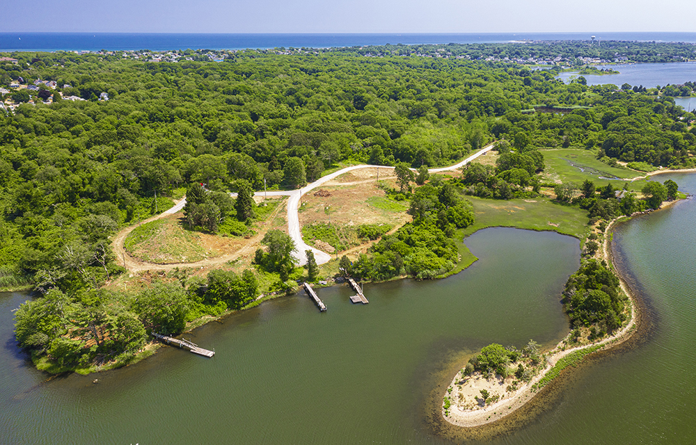 Hardings and Fitzsimmons of Lila  Delman Compass close on $3.6 million sale of 121 Kenyon Farm Rd., Narragansett